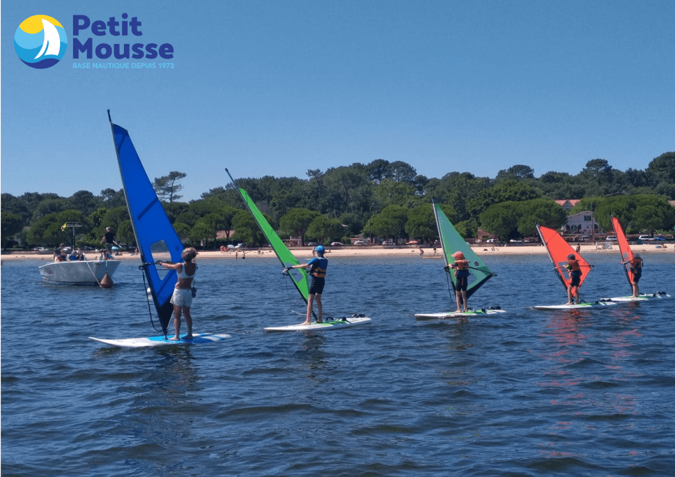 4-école-de-voile-planche-à-voile-petit-mousse